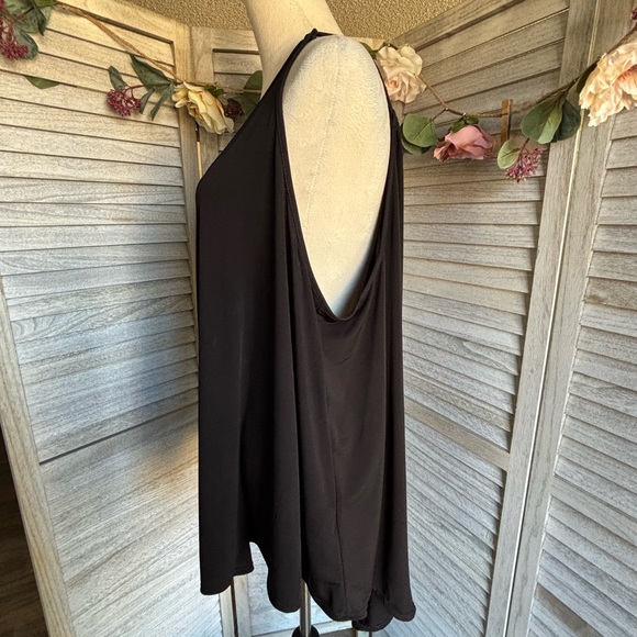 FIRST LOVE Women’s SZ 3X Black V-Neck Sleeveless Blouse, VHemline, Gathered Back - Picture 2 of 16
